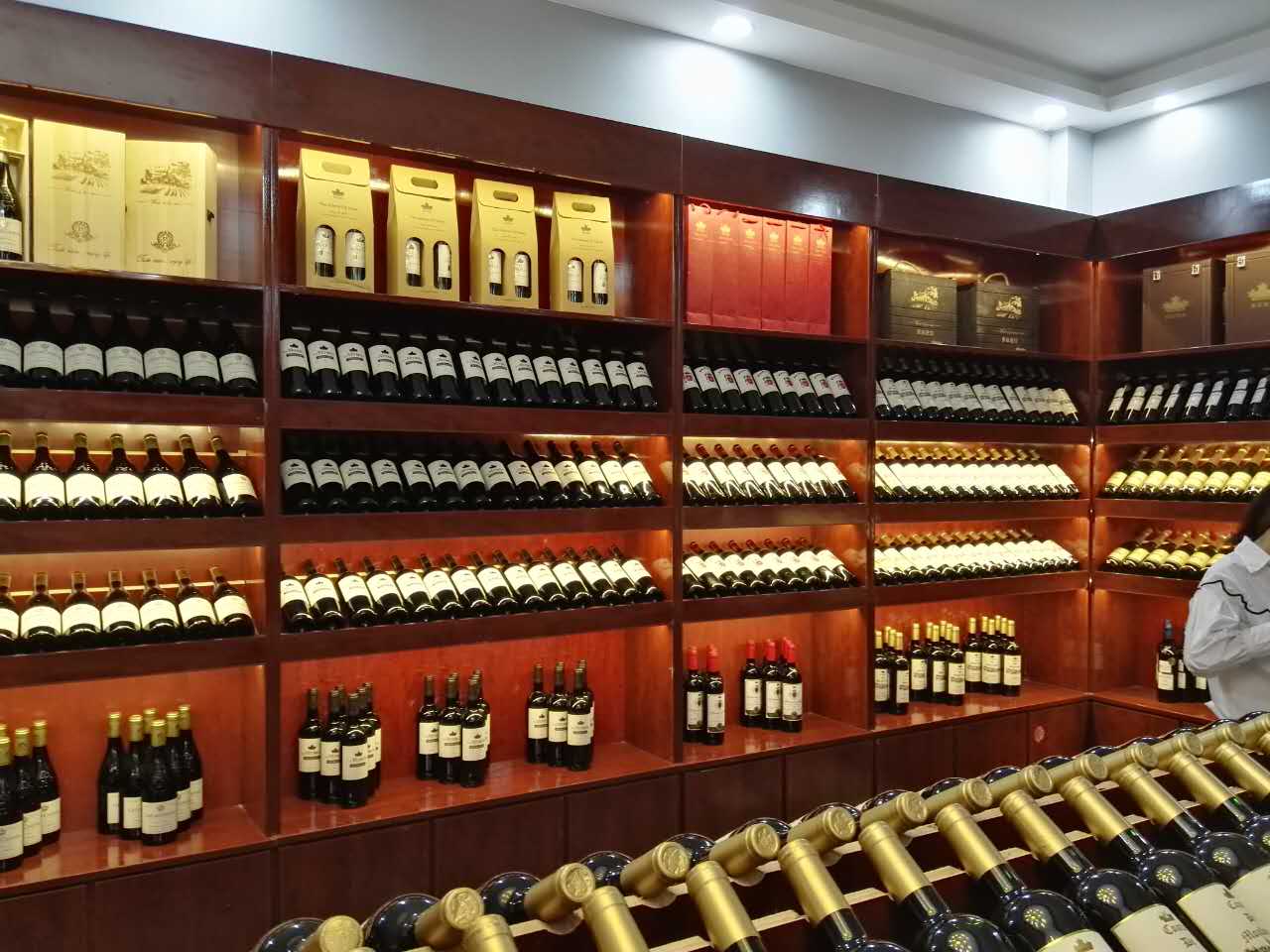 代理進口紅酒生意選擇怎樣的好色先生入口