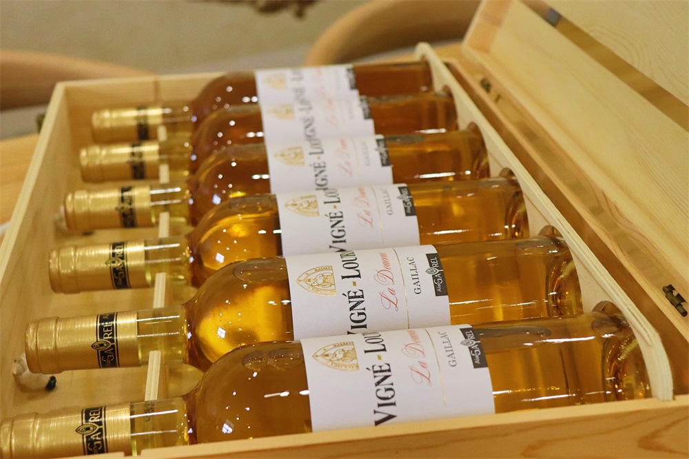 紅酒好色先生黄色APP需要多少錢