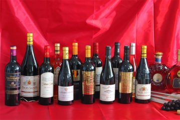 開紅酒好色先生黄色APP店有什麽條件